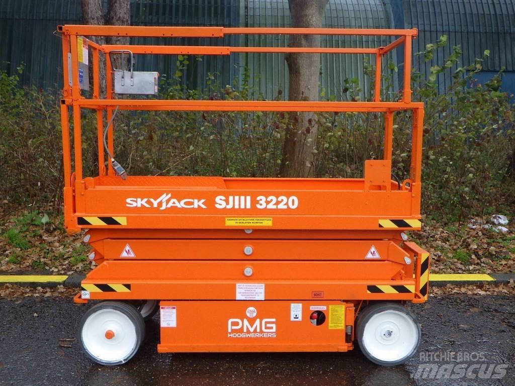 SkyJack SJ3220 رافعات مقصية الشكل