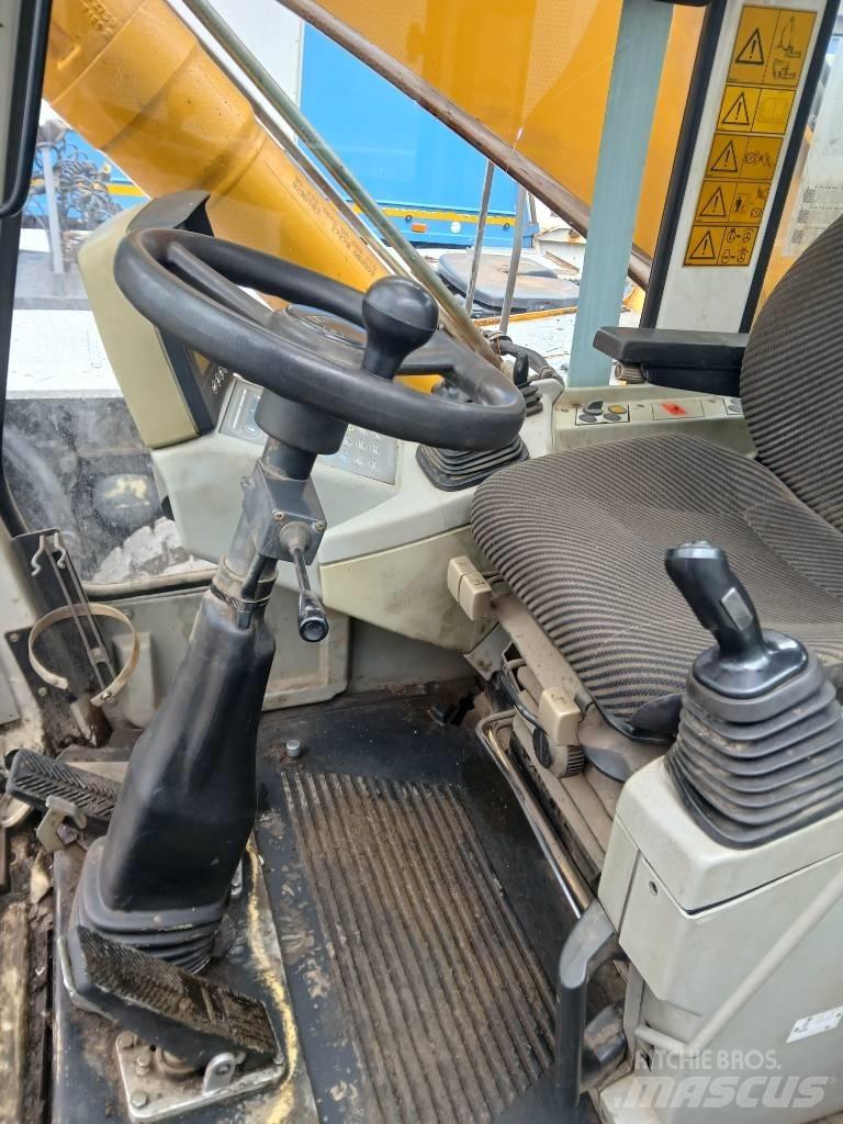 Liebherr A 924 B مناولات المخلفات / مناولات صناعية
