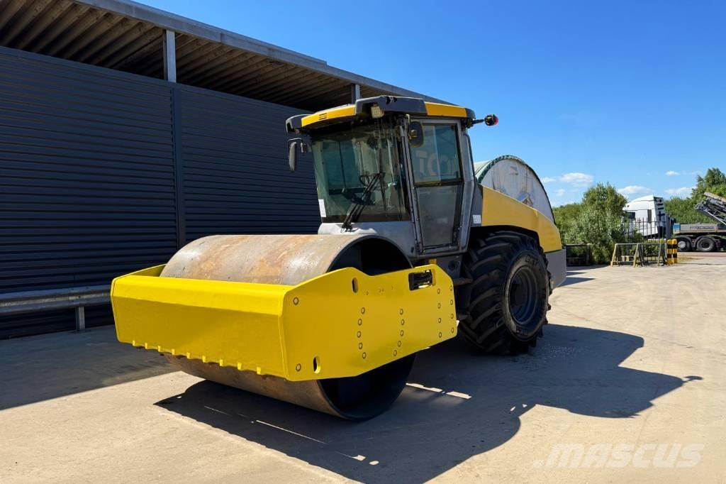 Dynapac CA3500D مداحل أحادية الأسطوانة