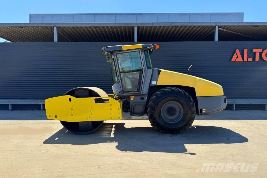 Dynapac CA3500D مداحل أحادية الأسطوانة