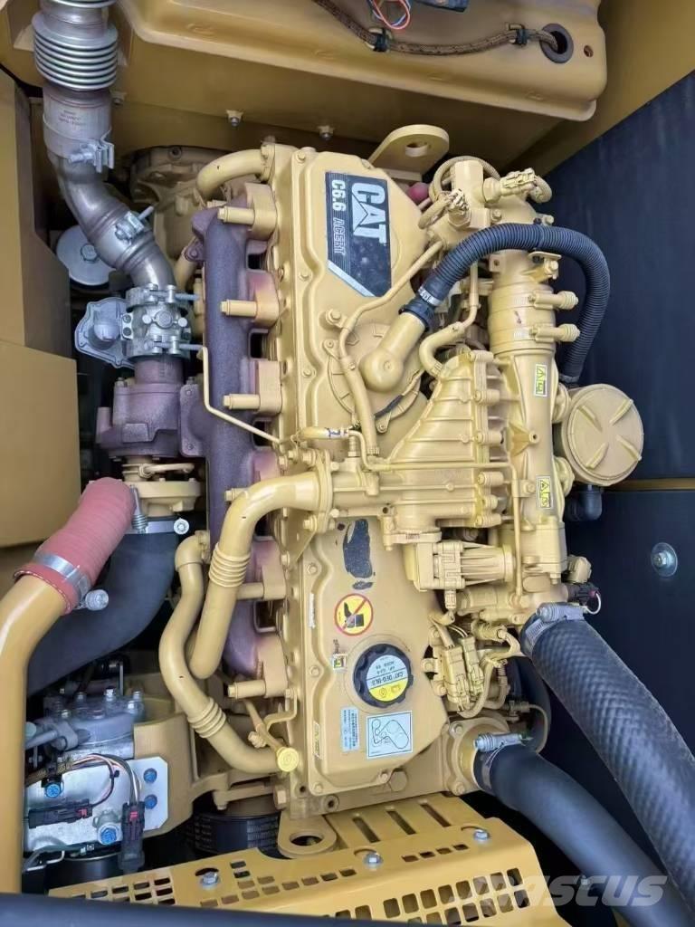 CAT 320 E حفارات زحافة