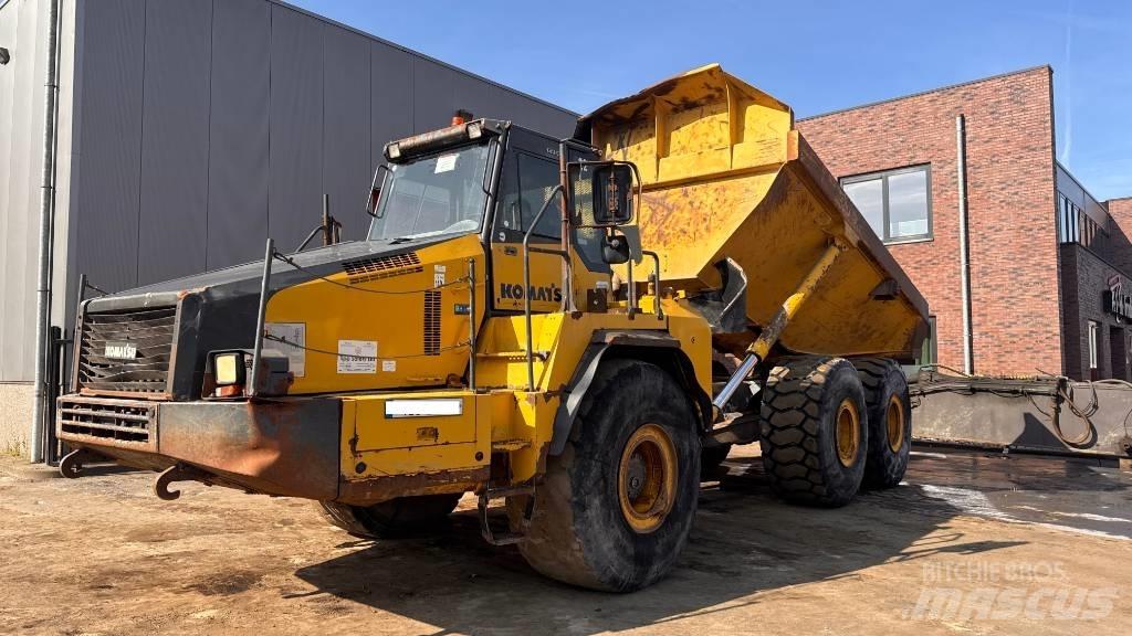 Komatsu HM 400-2 ساحبات مفصلية