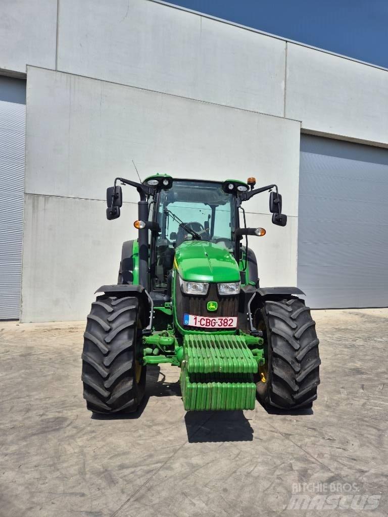John Deere 5100 R الجرارات