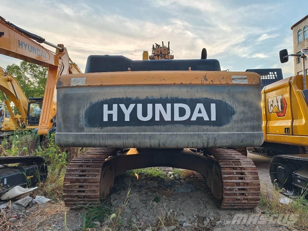 Hyundai R300LC-9S حفارات زحافة