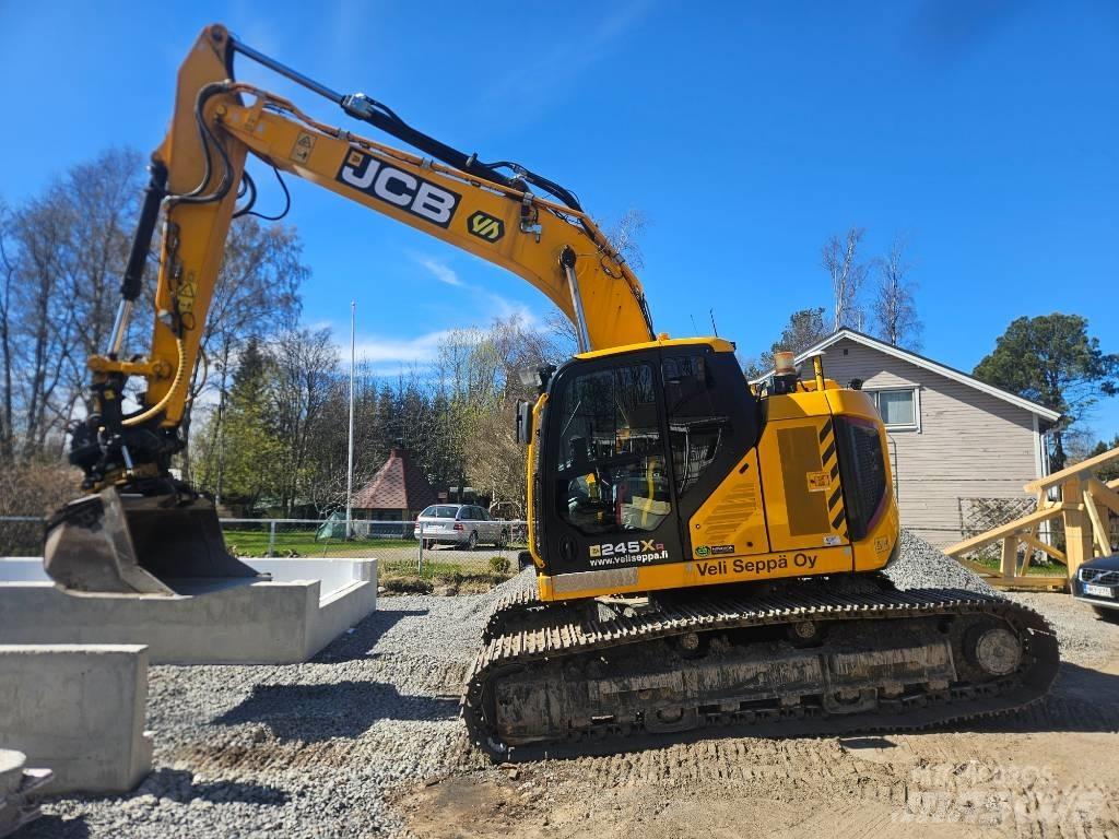 JCB 245 XLR حفارات زحافة