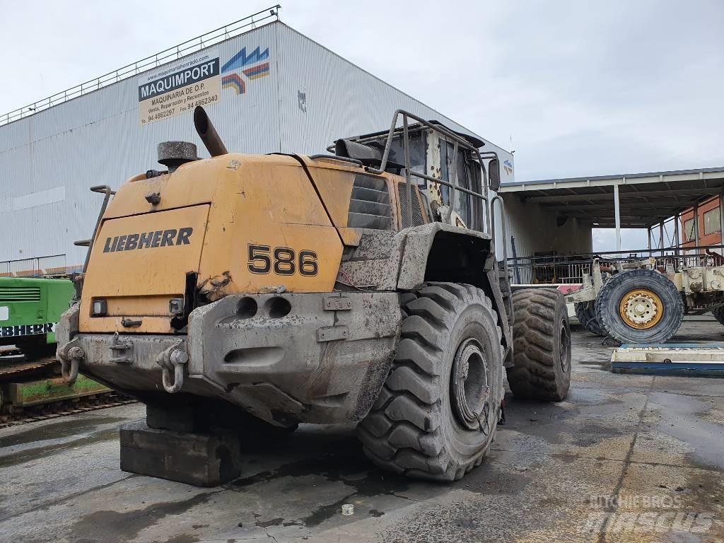 Liebherr L 586 لوادر بعجل