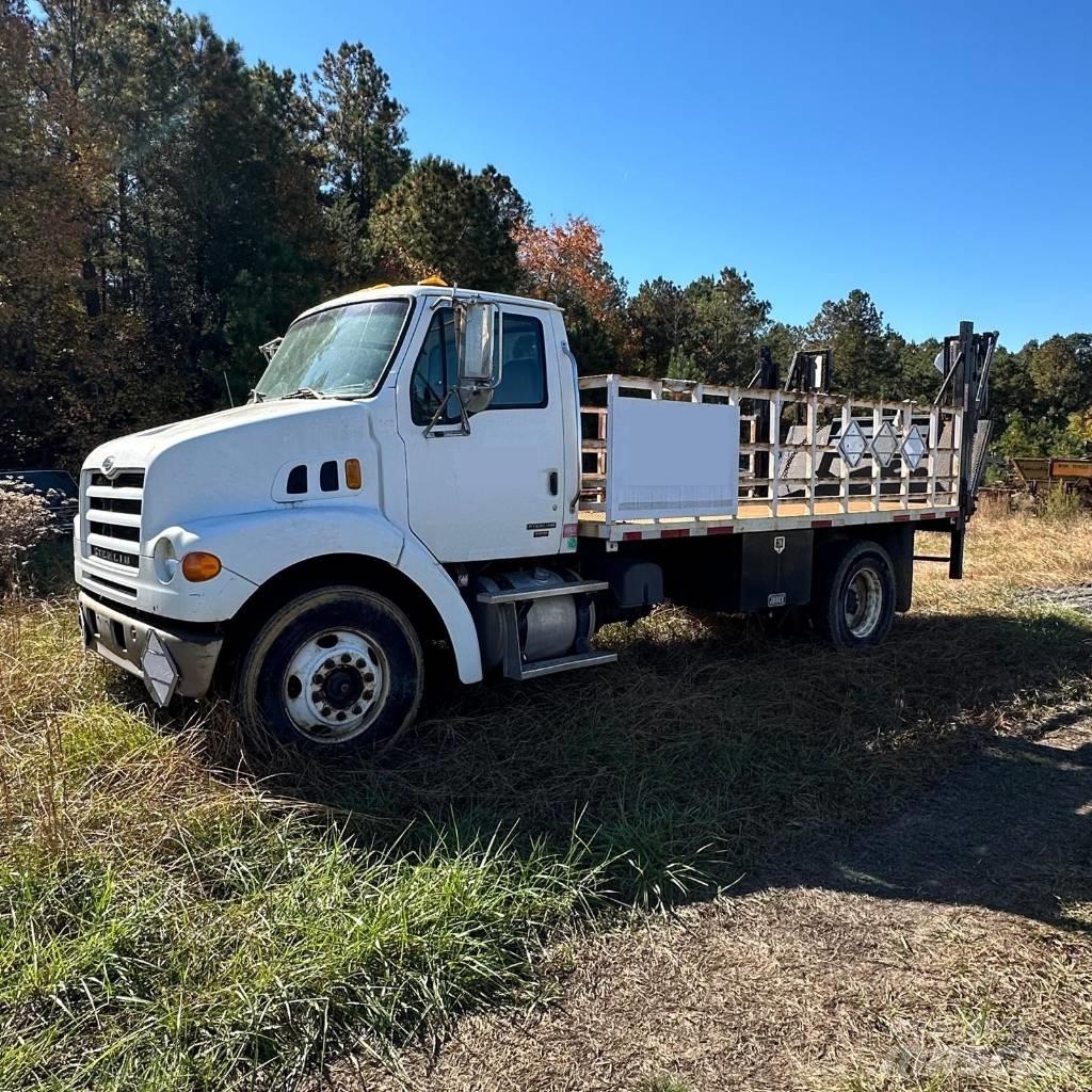 Sterling Flat Bed شاحنات مسطحة/مفصلية الجوانب