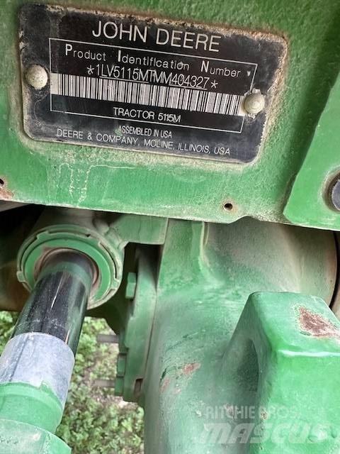 John Deere 5115 M الجرارات