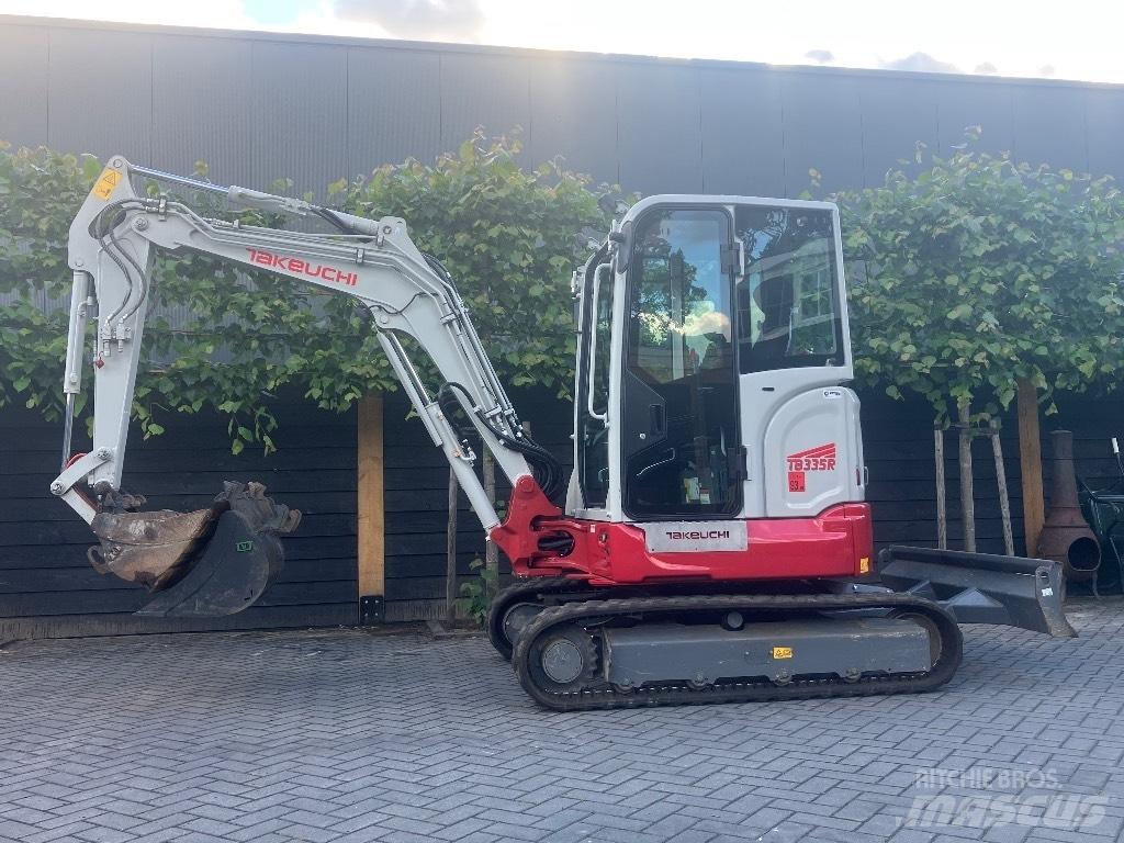 Takeuchi TB 335 R حفارات صغيرة أقل من 7 طن (حفارات صغيرة)