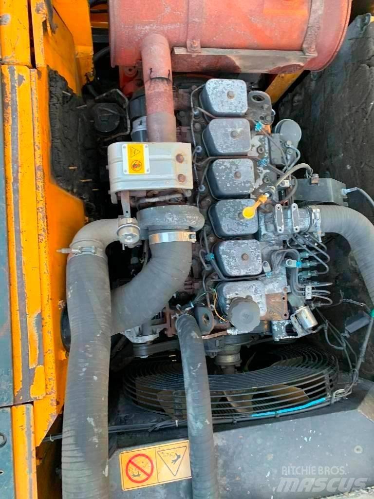 Hyundai R210W-9 حفارات زحافة