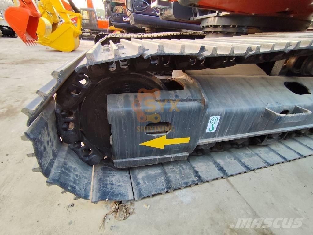 Doosan DX 225 LC حفارات زحافة
