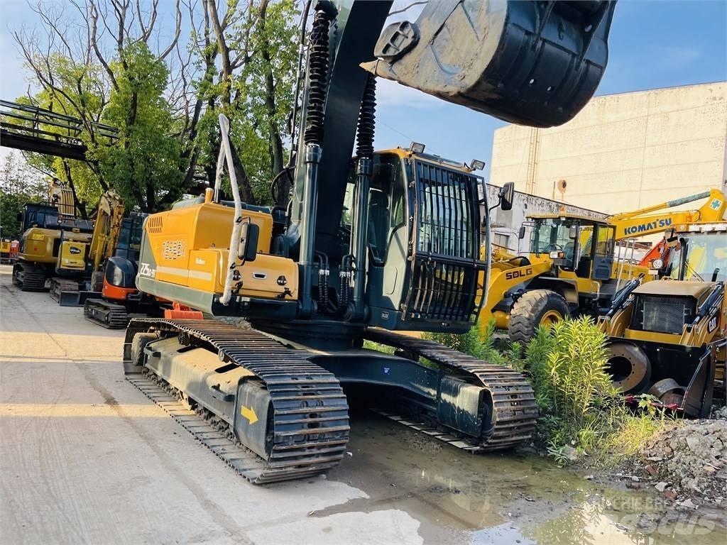 Hyundai 225 lc 9t حفارات زحافة