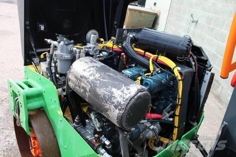 Bomag BW 120 AD-5 مداحل ثنائية الاسطوانة