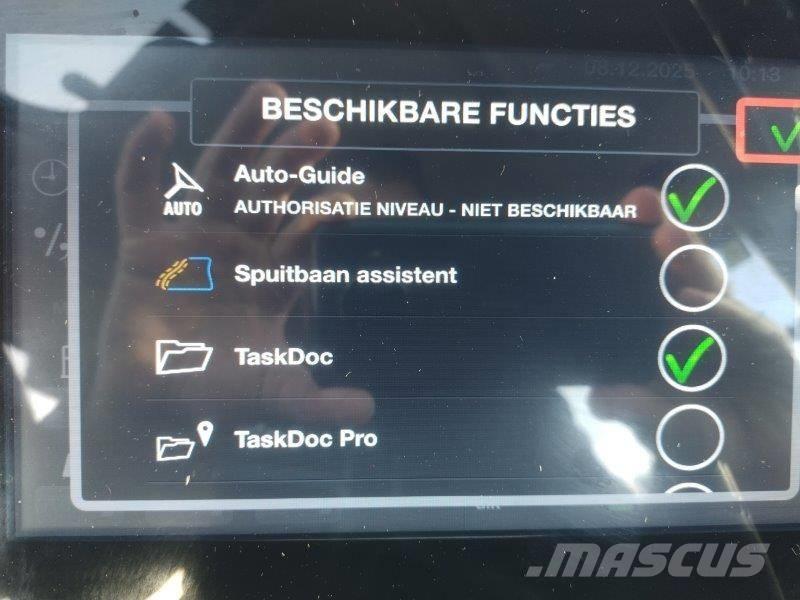 Valtra T174 D الجرارات