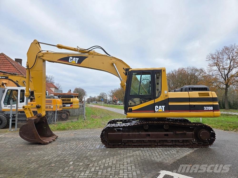 CAT 320BL حفارات زحافة