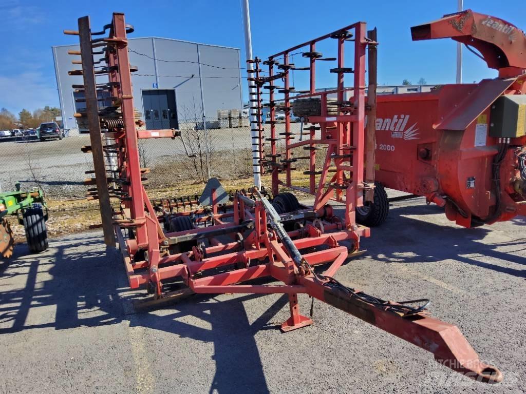 Väderstad NZA600 كاسحات