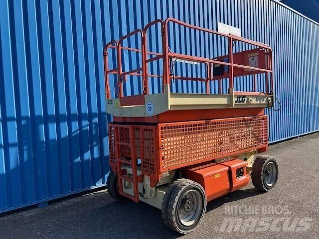 JLG 4069 LE رافعات مقصية الشكل