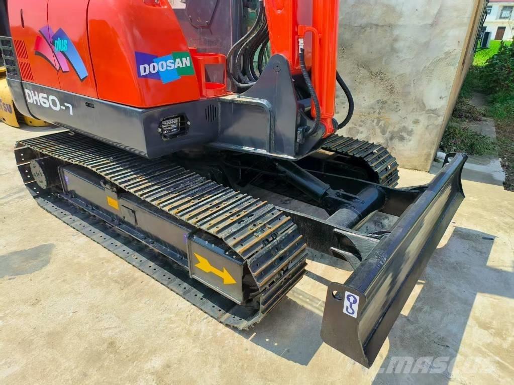 Doosan DH 60 حفارات صغيرة أقل من 7 طن (حفارات صغيرة)
