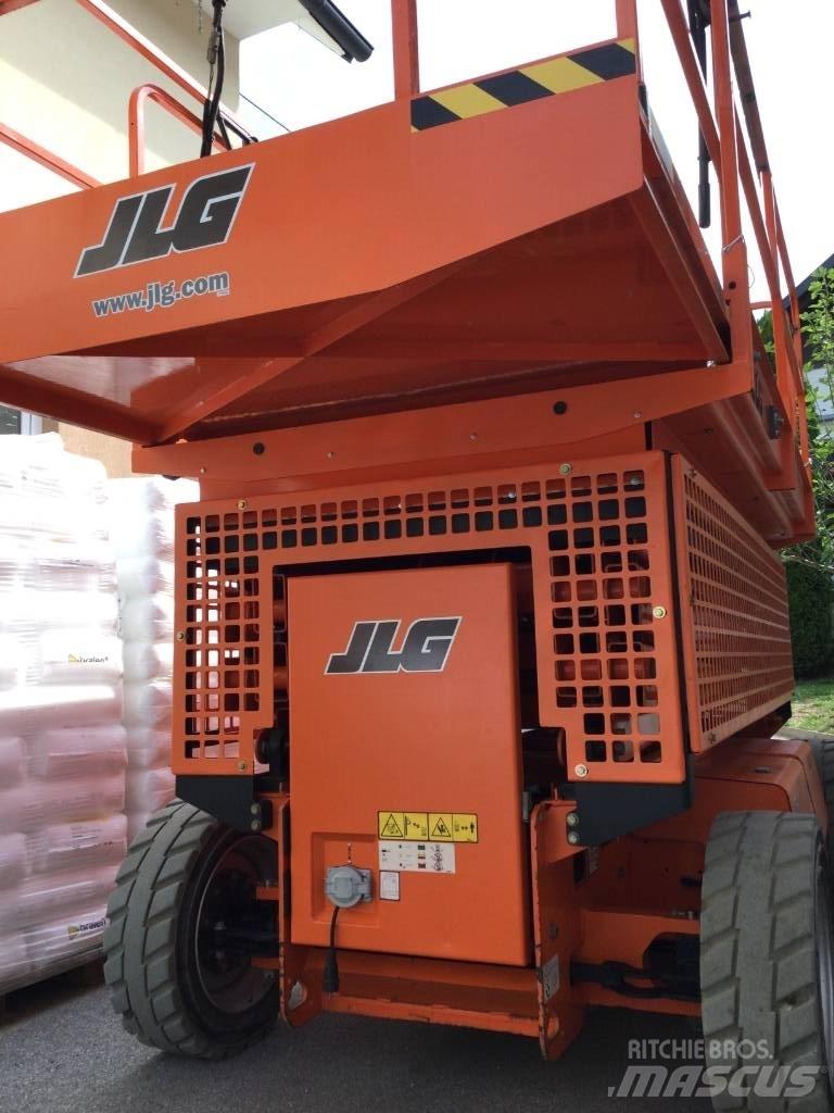 JLG 3369 LE رافعات مقصية الشكل
