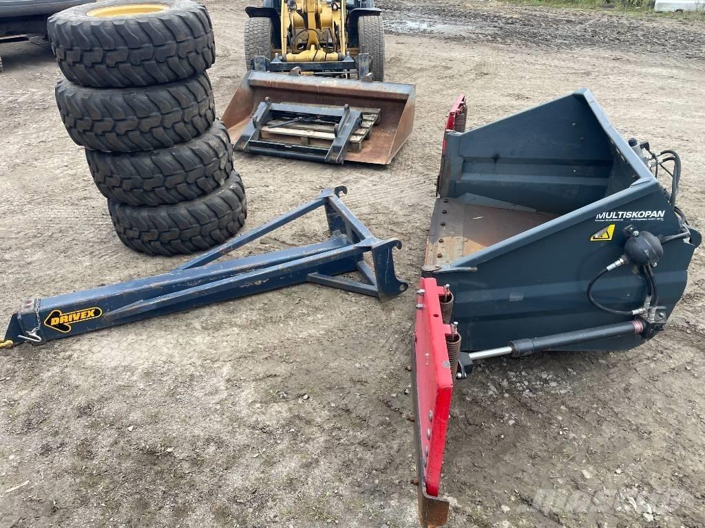 CAT 906 H 2 لوادر بعجل