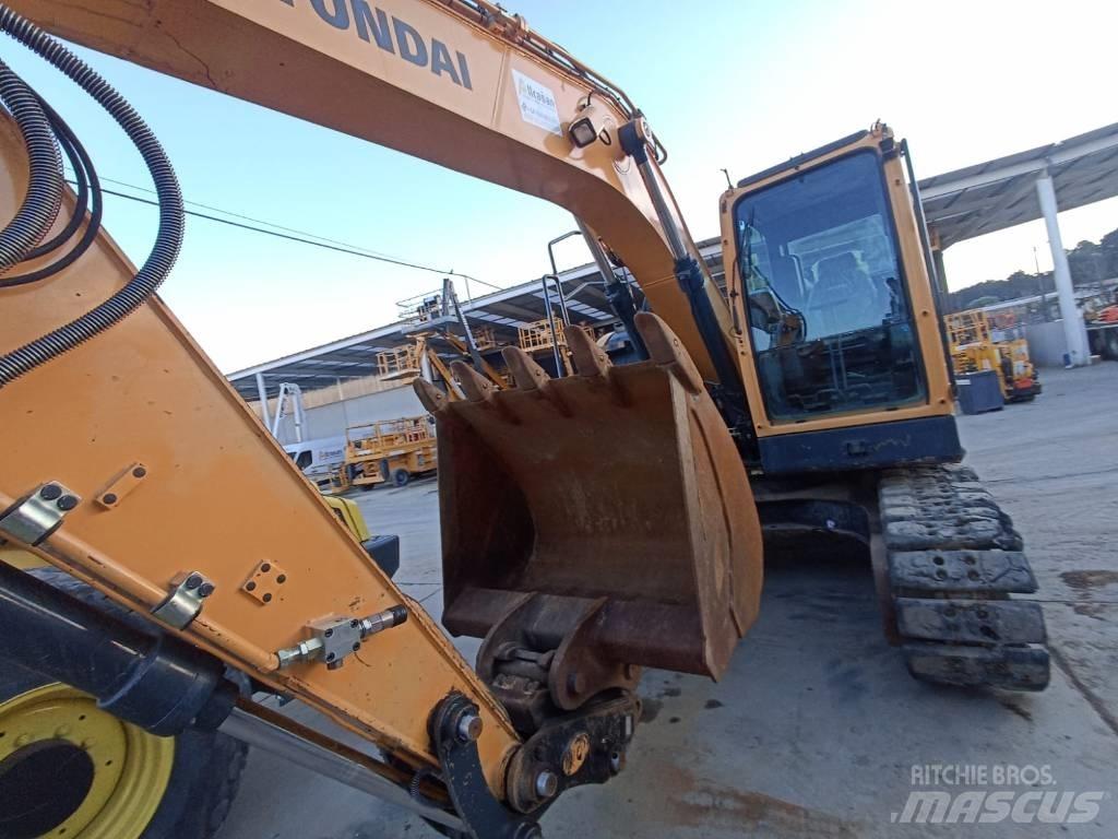 Hyundai HX 145 LCR حفارات زحافة