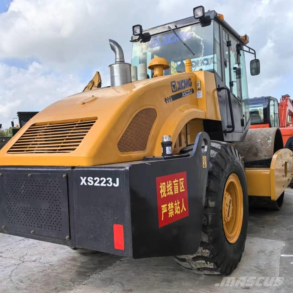 XCMG XS 223 J مداحل أحادية الأسطوانة