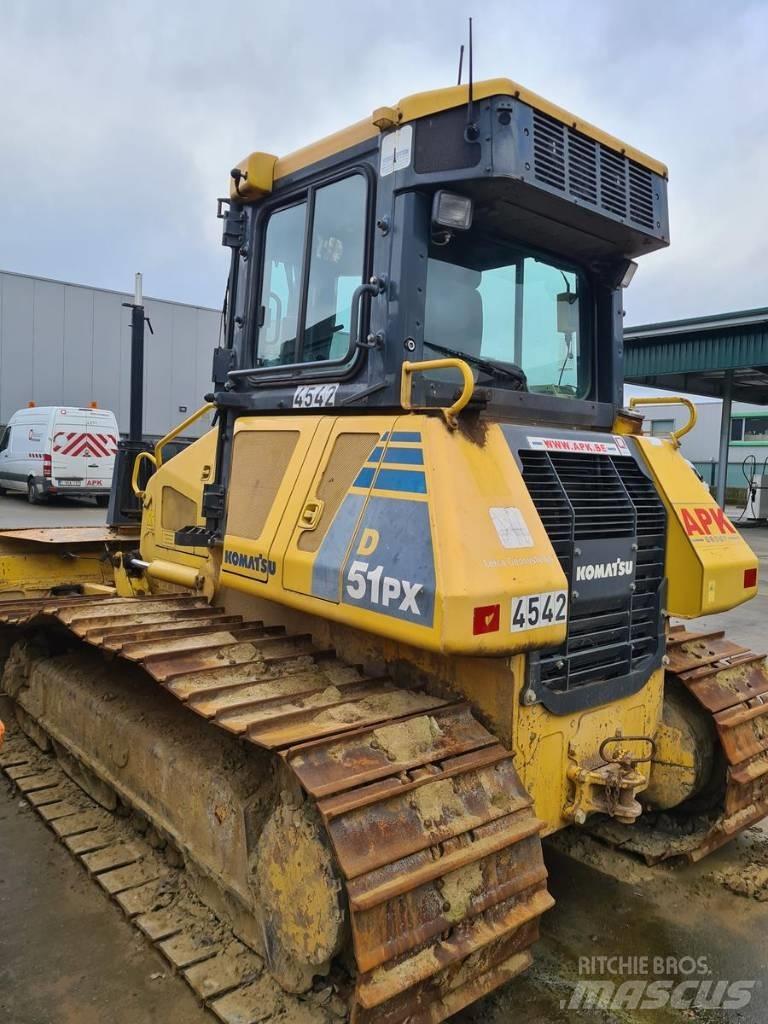 Komatsu D 51 PX-22 بلدوزرات مجنزرة