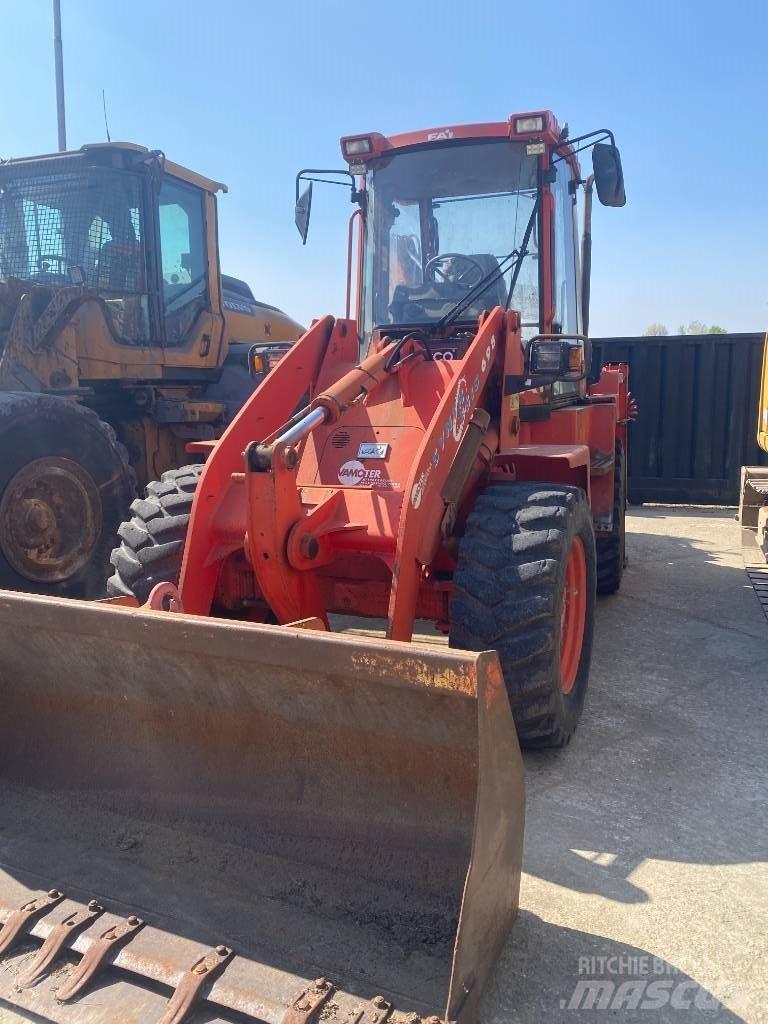 Fai KOMATSU 698 لوادر ذات جرافات عكسية