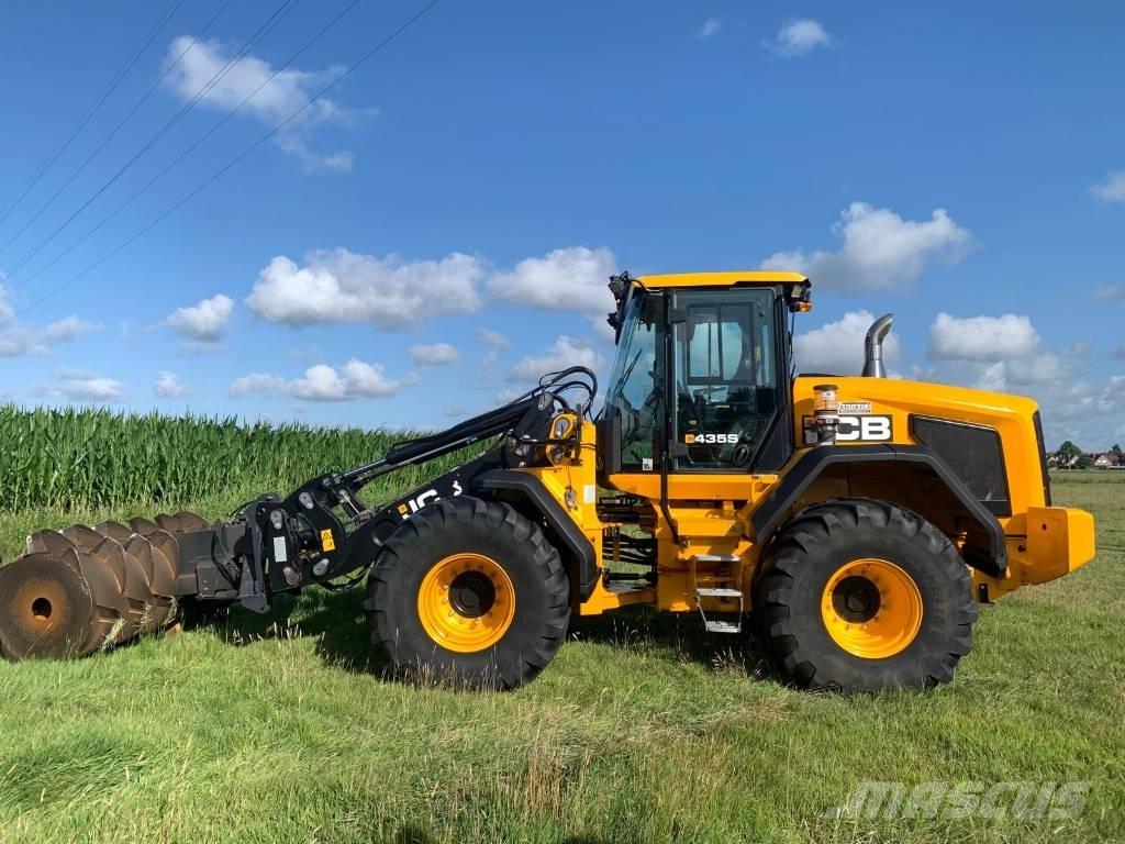 JCB 435S الجرارات