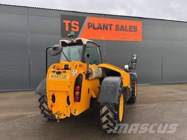 JCB 531-70 مناولات متداخلة