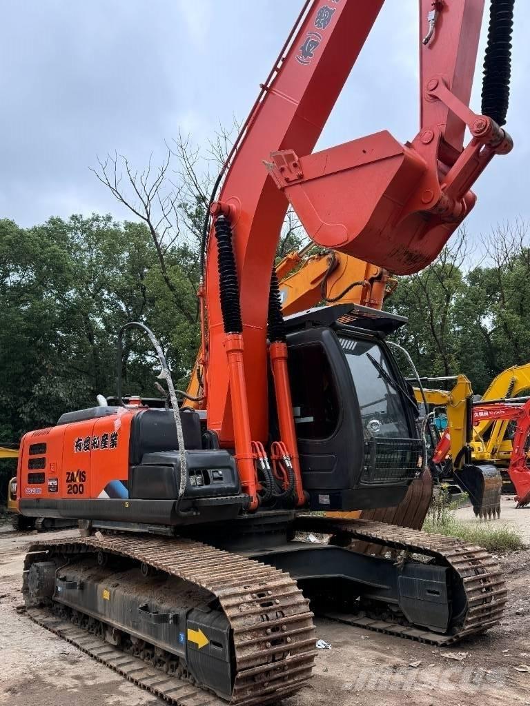 Hitachi ZX 200 حفارات زحافة