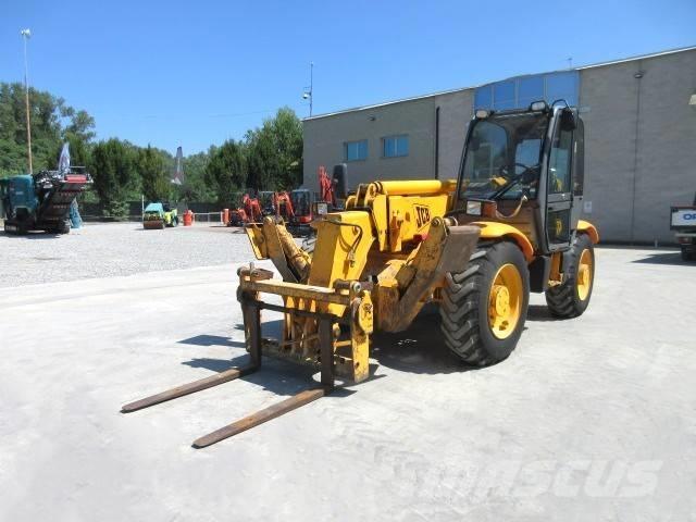 JCB 532-120 مناولات متداخلة