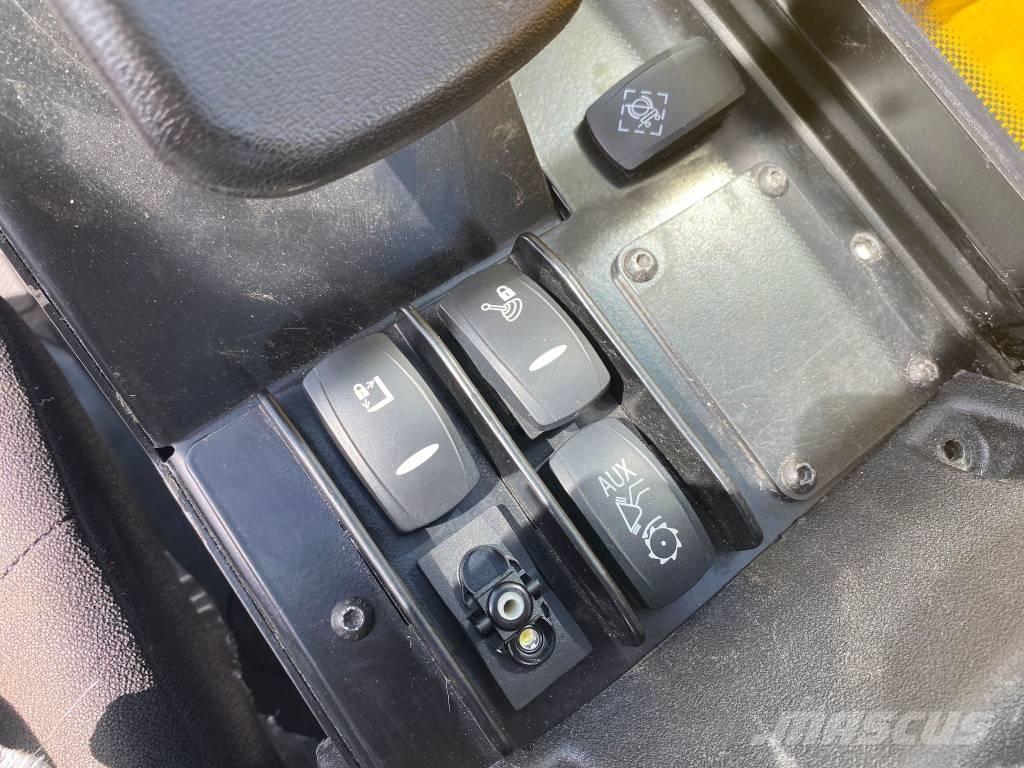 JCB 541-70 Agri Plus مناولات متداخلة