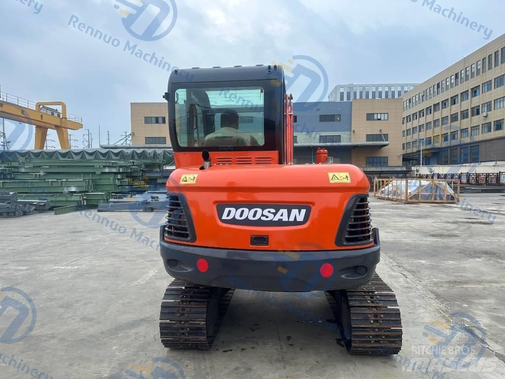 Doosan DX 60 حفارات صغيرة أقل من 7 طن (حفارات صغيرة)