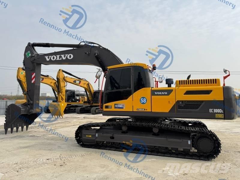 Volvo EC 300 D L حفارات زحافة
