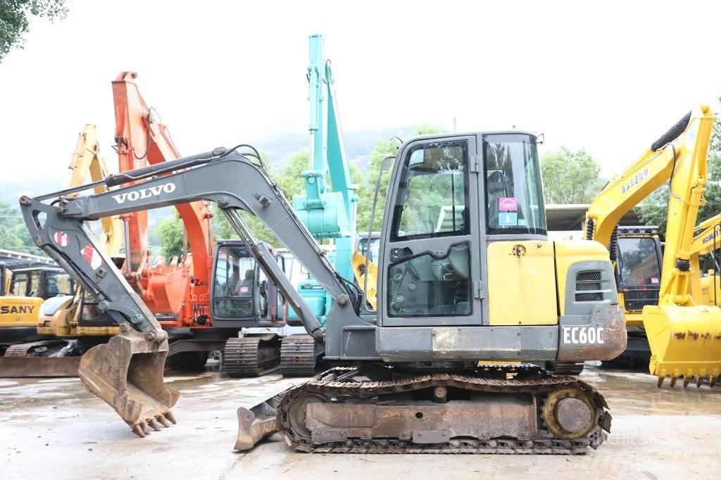 Volvo EC 60 C حفارات زحافة