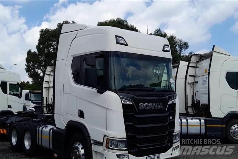 Scania R560 شاحنات أخرى