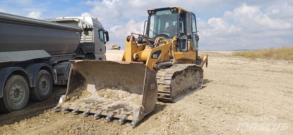 CAT 963 D لوادر زحافة