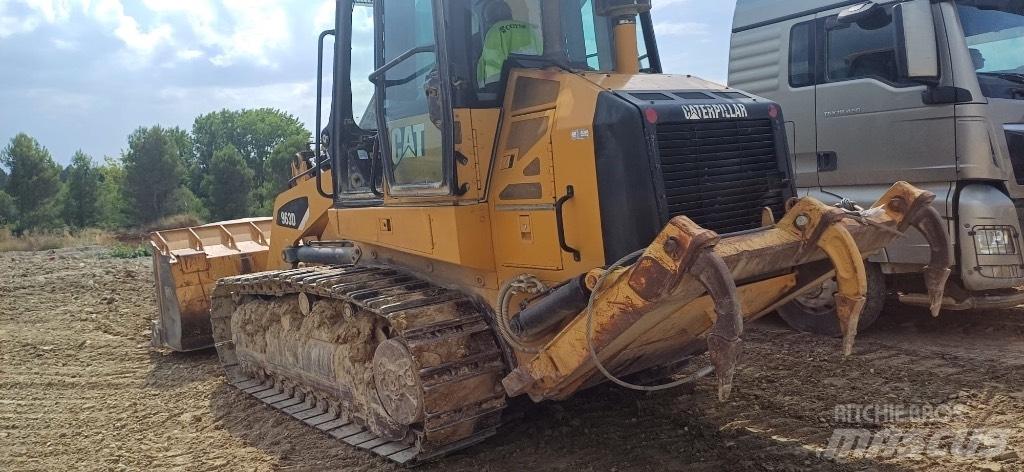 CAT 963 D لوادر زحافة