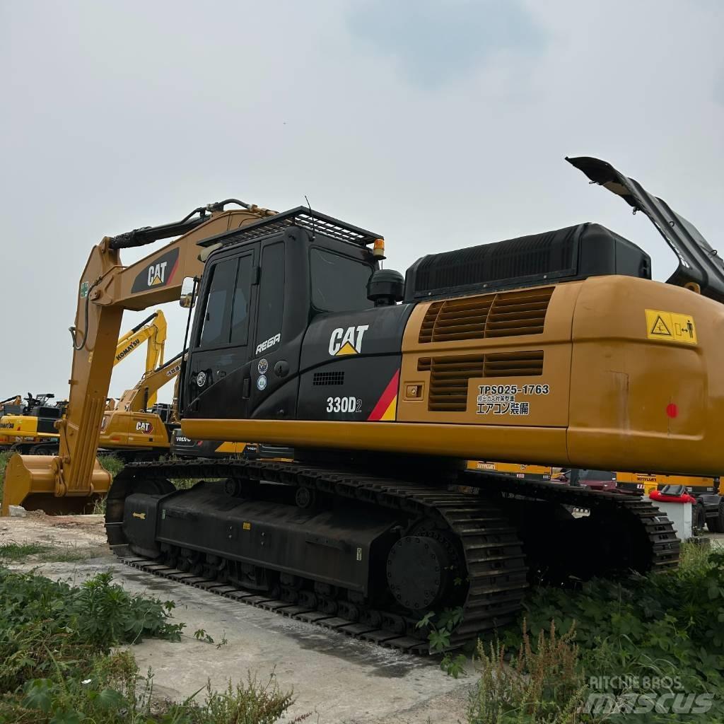 CAT 330D2 حفارات زحافة