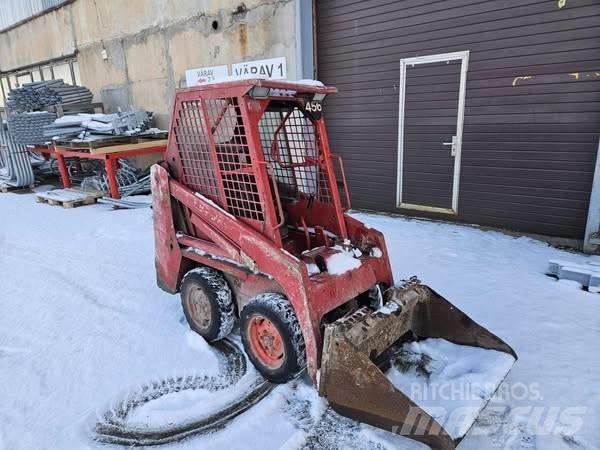 Bobcat 463 لوادر انزلاقية التوجيه