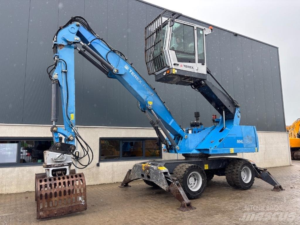 Fuchs MHL 320 D مناولات المخلفات / مناولات صناعية