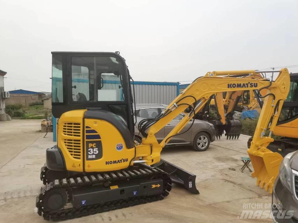 Komatsu PC 35 MR حفارات زحافة