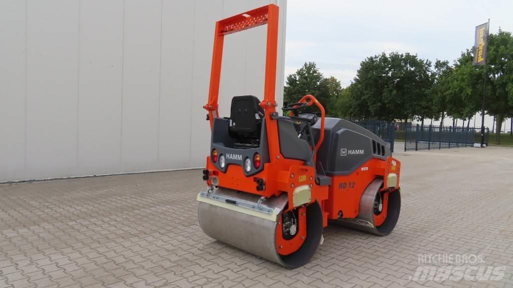 Hamm HD 12 VV مداحل ثنائية الاسطوانة
