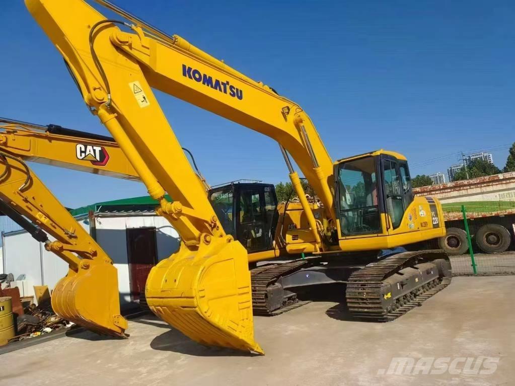 Komatsu PC 220 حفارات زحافة
