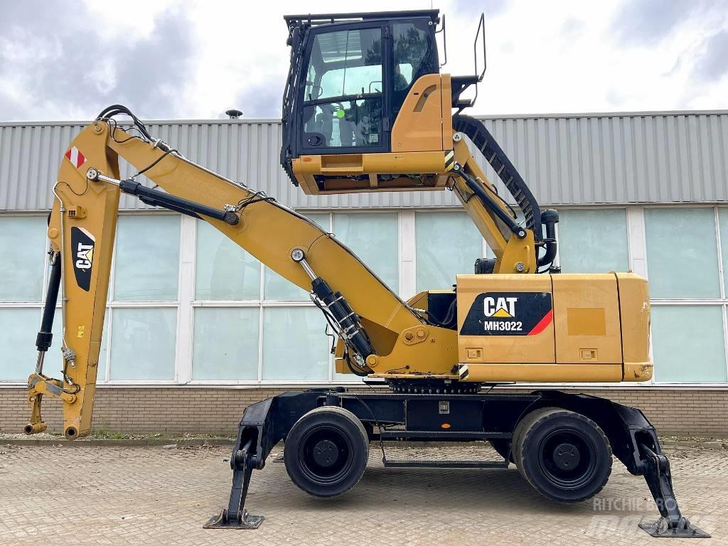 CAT MH3022  2015   CE مناولات المخلفات / مناولات صناعية