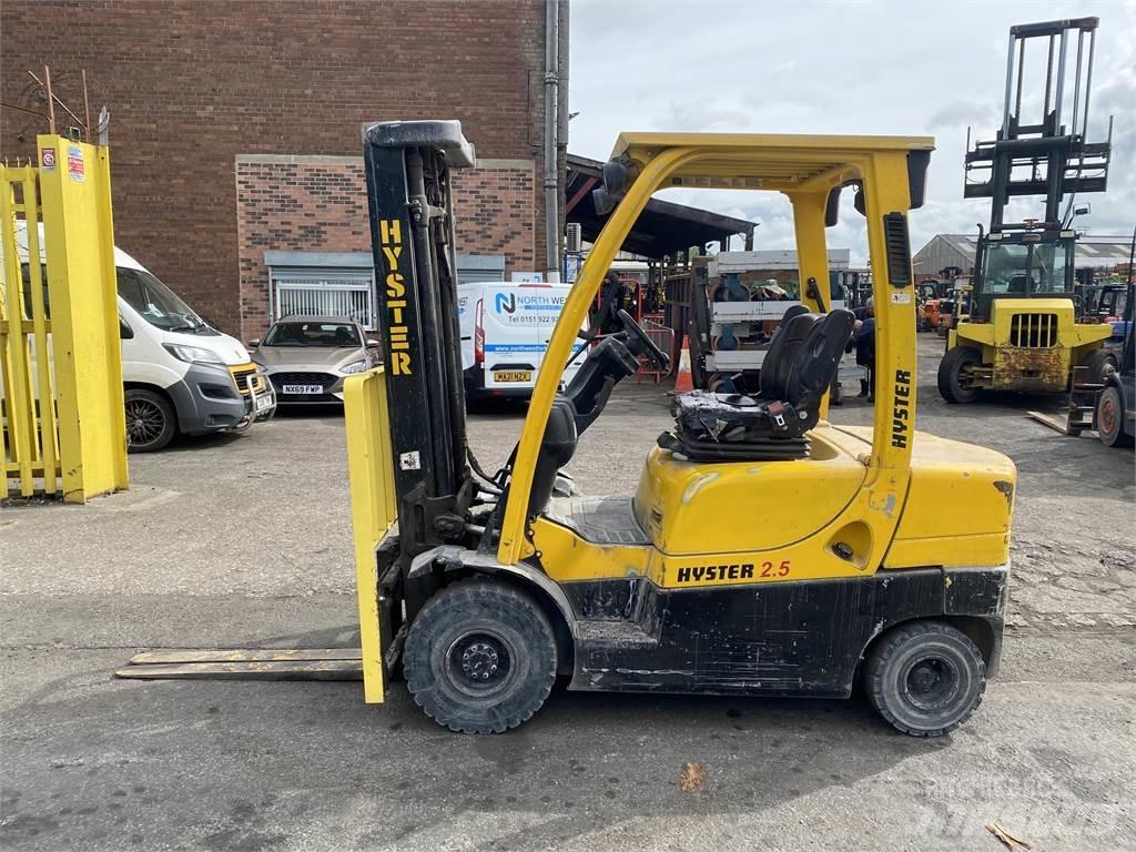 Hyster H2.5CT شاحنات الديزل