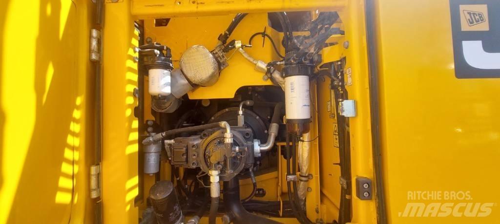 JCB JS 220 X حفارات زحافة