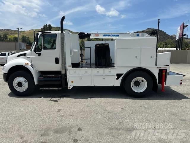 International 4300 مركبات الأغراض العامة