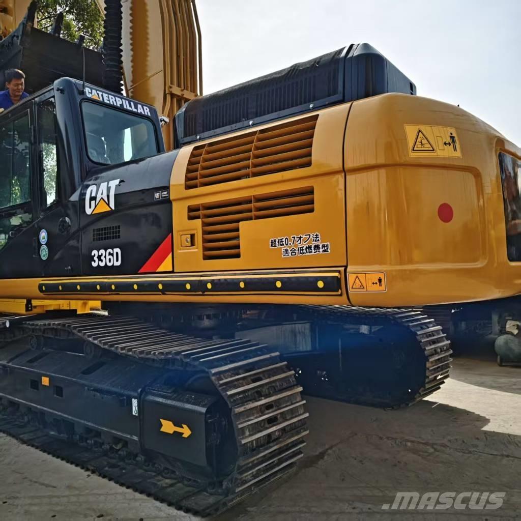 CAT 336 D حفارات زحافة